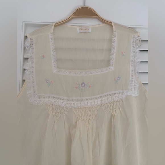 NWOT Rare VTG HTF 1950’s Embroidery Lace Cotton Nightgown Smocked Yellow L - Picture 4 of 13